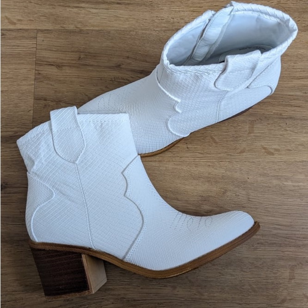 Dirty Laundry Snake Skin Cowgirl Bootie